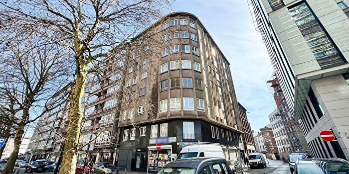 Appartement 1 pièce à Boulevard Joseph Tirou, Charleroi, à vendre
