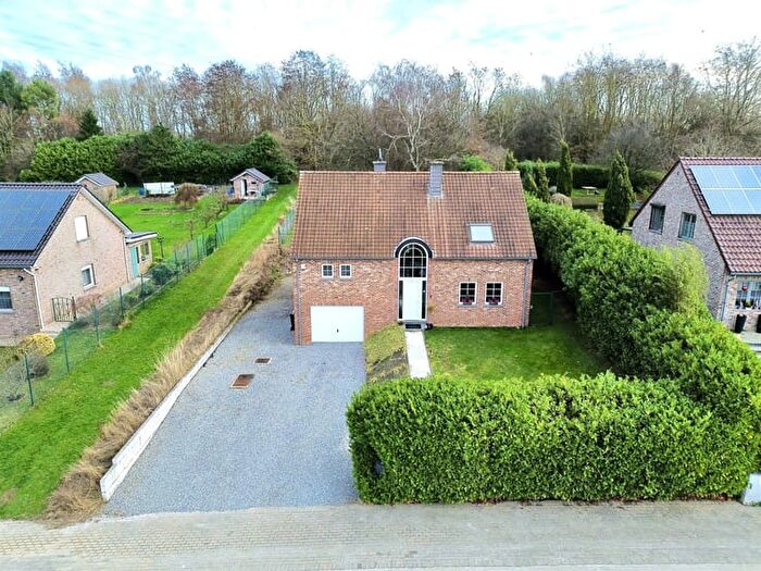 Maison 4 pièces à Voisinage de la Tour, BONCELLES, à vendre
