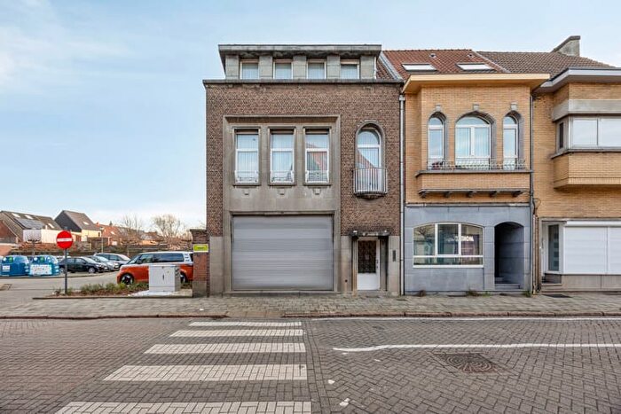 Maison 4 pièces à vendre à Antwerpsestraat, Niel
