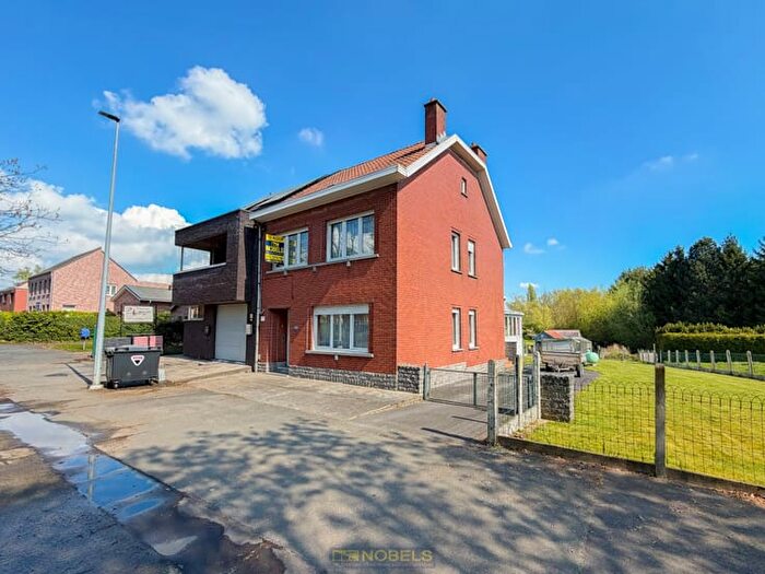 Maison 14 pièces à Verenigde Natiesstraat, Nieuwerkerken, à vendre