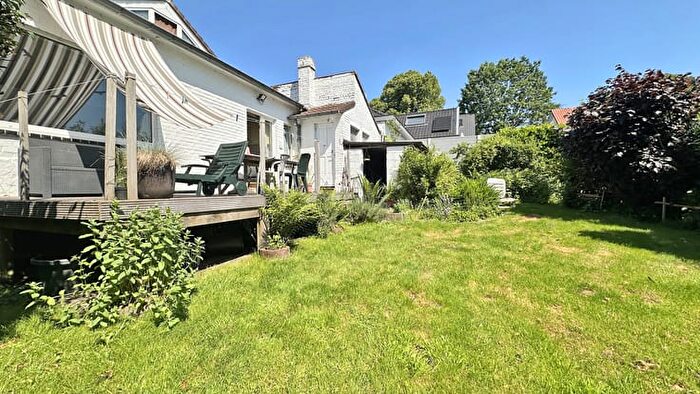 Maison 9 pièces à Avenue Des Bécasses, Waterloo, à vendre