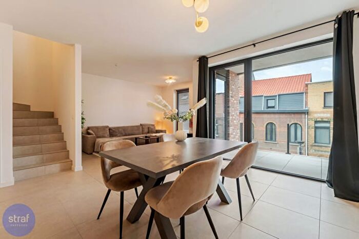 Appartement 12 pièces à Statiestraat, Zwijndrecht, à vendre