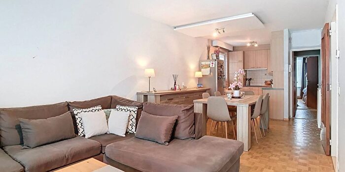 Pijlstraat, Zwijndrecht : Appartement 2 pièces à vendre