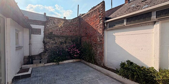 Place de PetitRoeulx, PetitRoeulxlezBraine - Maison 3 pièces à louer
