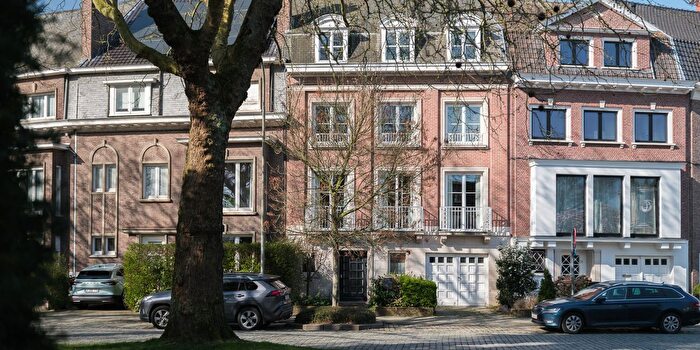 Maison 5 pièces à Monseigneur De Haernelaan, Kortrijk, à vendre