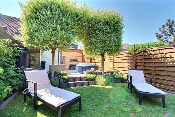 Maison 17 pièces à Chaussée DE BRUXELLES, Les Bons Villers, à vendre