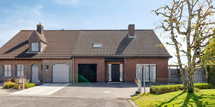 Maison 4 pièces à vendre à Boudewijnlaan, Staden