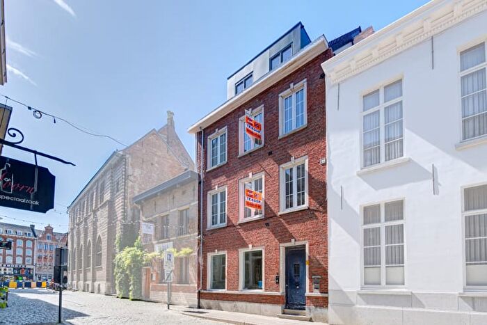 Appartement 5 pièces à vendre à KoningAlbertstraat, Lier