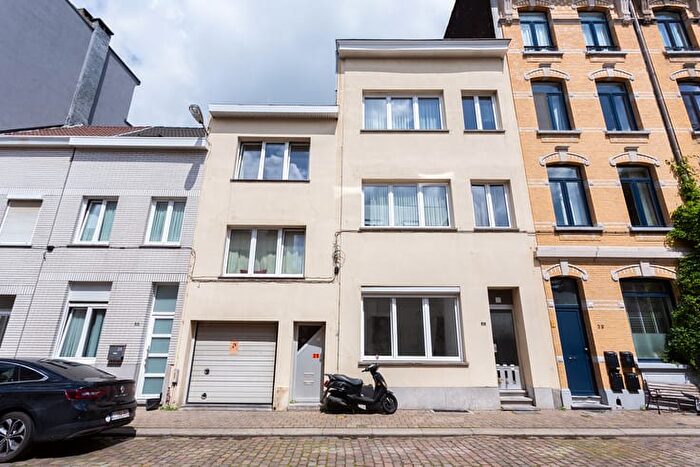 Maison 5 pièces à vendre à Hertsdeinstraat, Antwerpen