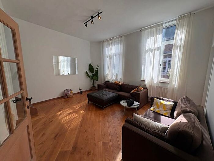 Appartement 4 pièces à louer à Rue du Président, B