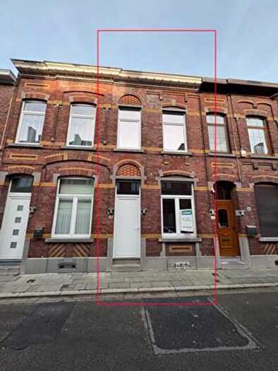 Rue Octave Aubecq, Charleroi Gosselies : Maison 2 pièces à vendre
