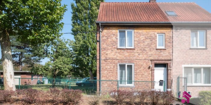 Maison 6 pièces à Spoorwegstraat, Genk, à vendre