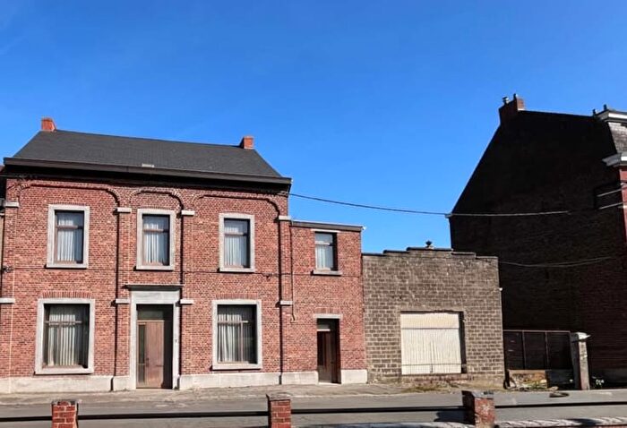 Rue Chapelle Langlet, La Louvière - Maison 5 pièces à vendre