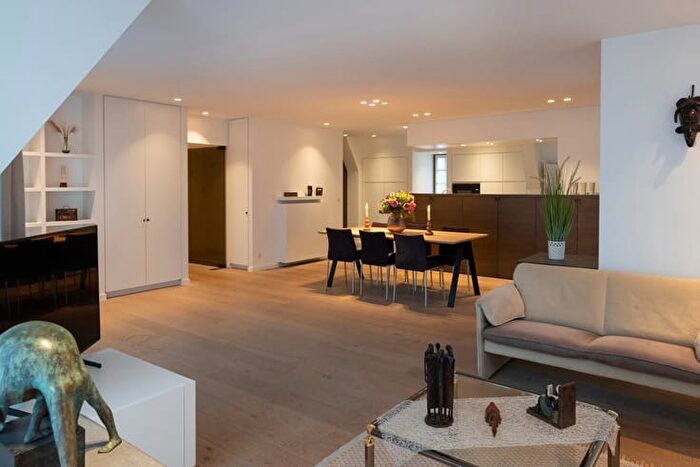 Appartement 14 pièces à vendre à Koning Leopold IIIlaan, Kortrijk